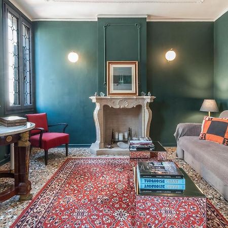 Stylish Renovated Apartment In The Heart Of The City Venetië Buitenkant foto