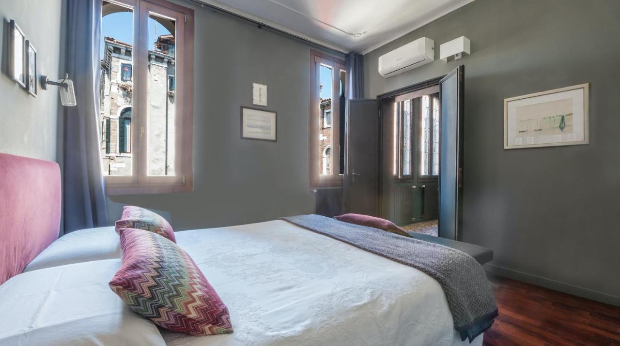 Stylish Renovated Apartment In The Heart Of The City Venetië Buitenkant foto