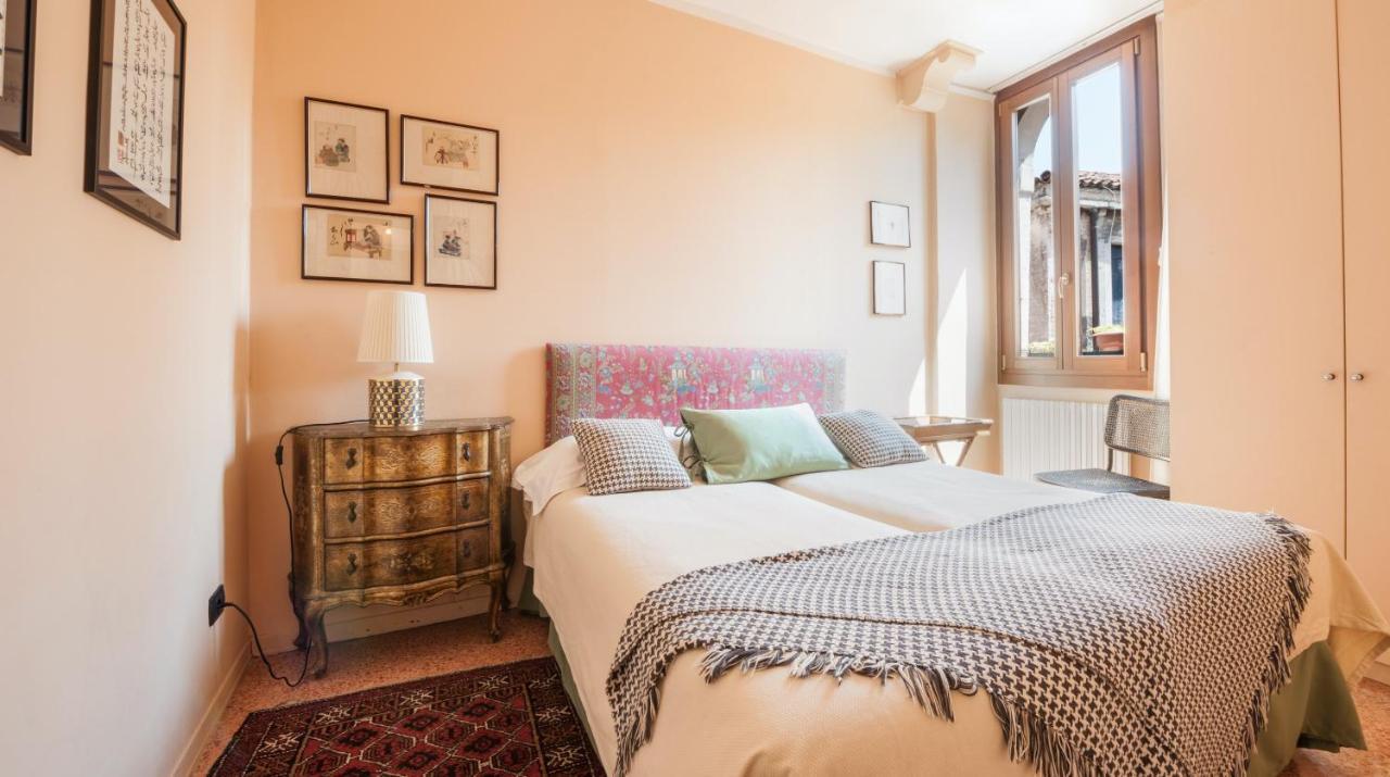 Stylish Renovated Apartment In The Heart Of The City Venetië Buitenkant foto